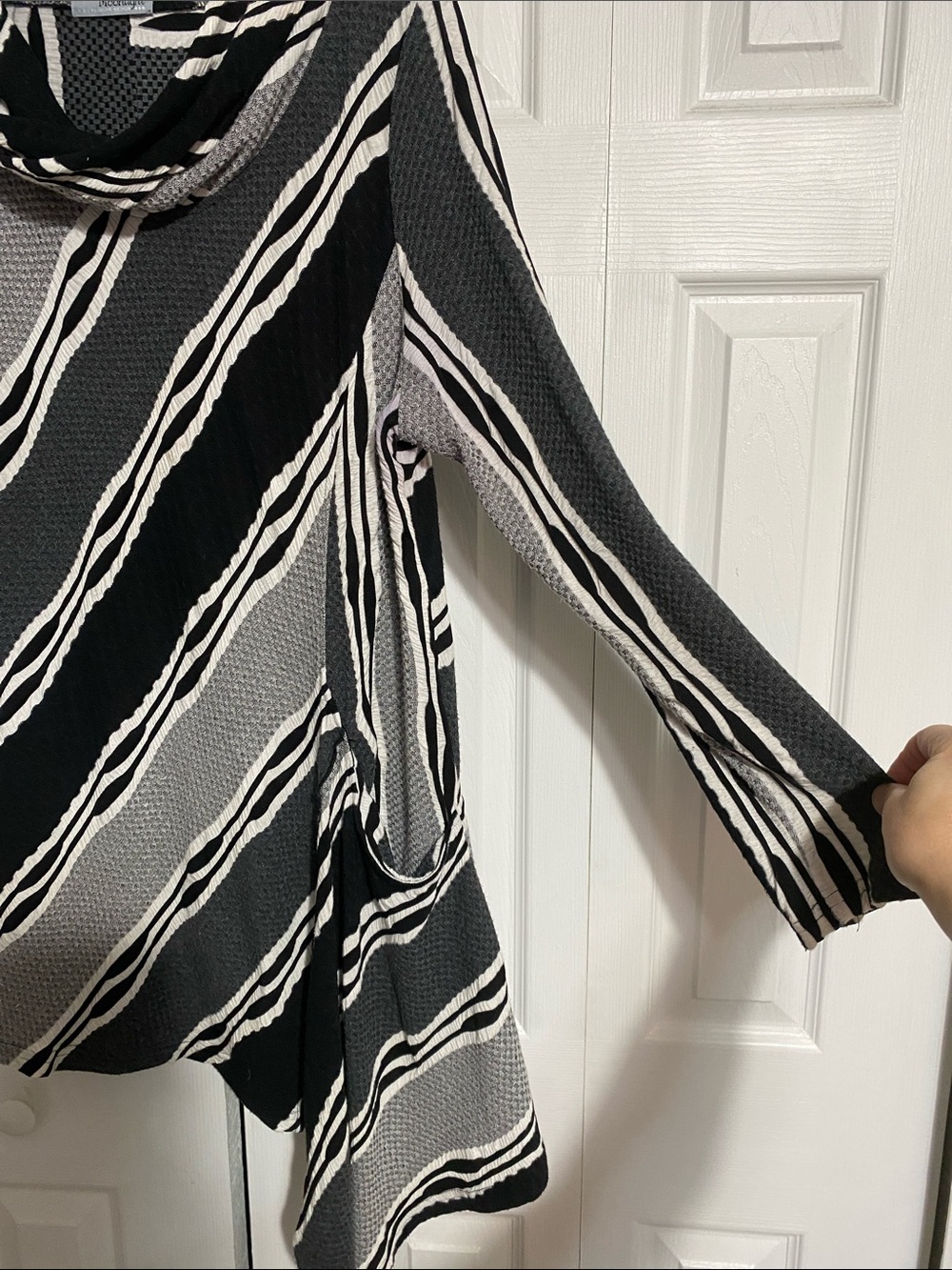 Moonlight by Y & S Black & off White Wearable Art Blouse Shirt Top size LARGE - Picture 5 of 14